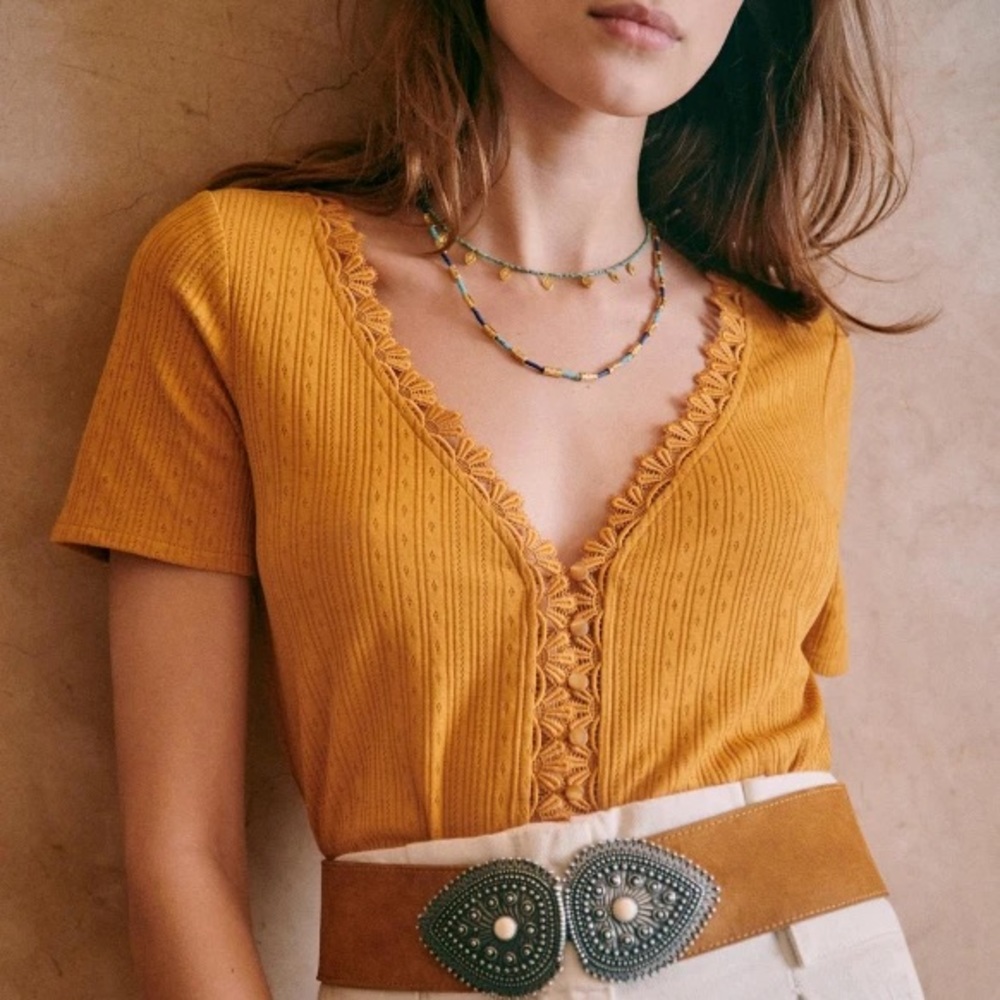 Sezane Sophie T-shirt in Ochre